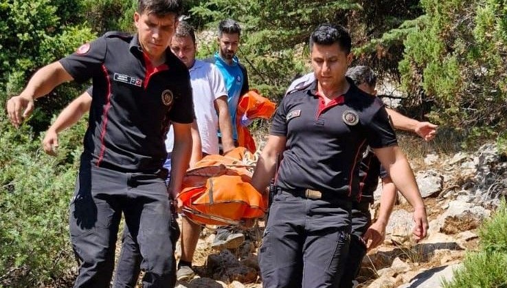 eksi-toplamak-icin-gittigi-arazide-hayatini-kaybetti-Yk3I2rDT.jpg