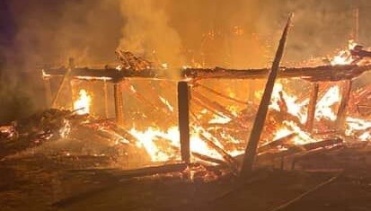 ev ve ahir alevlere teslim oldu 1UPWNE3V