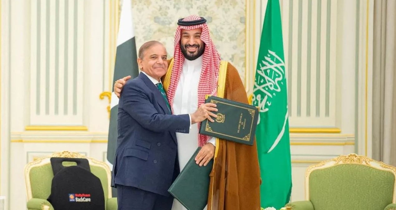 iki ulke suudi arabistani paylasamadi fotografi gorunde hintliler cildirdi rp36mfaf