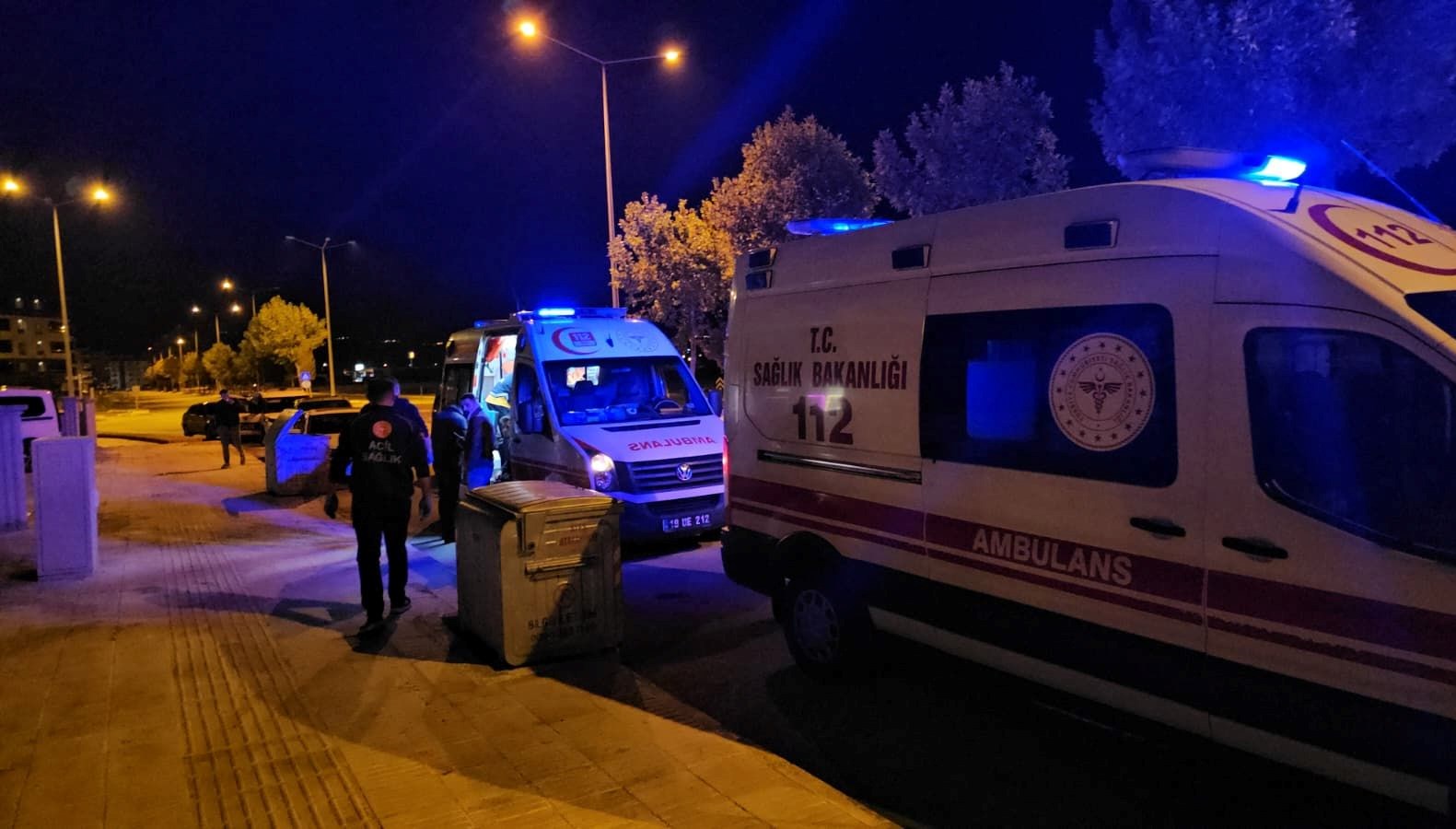 aksesuarcida bicakli kavga uc yarali pz9HnWef.jpg