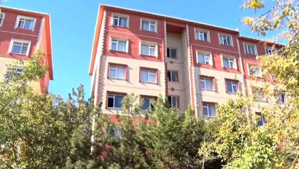 beylikduzunde yangin faciasi bedensel engelli kisi yasamini yitirdi yy7GrF66.jpg