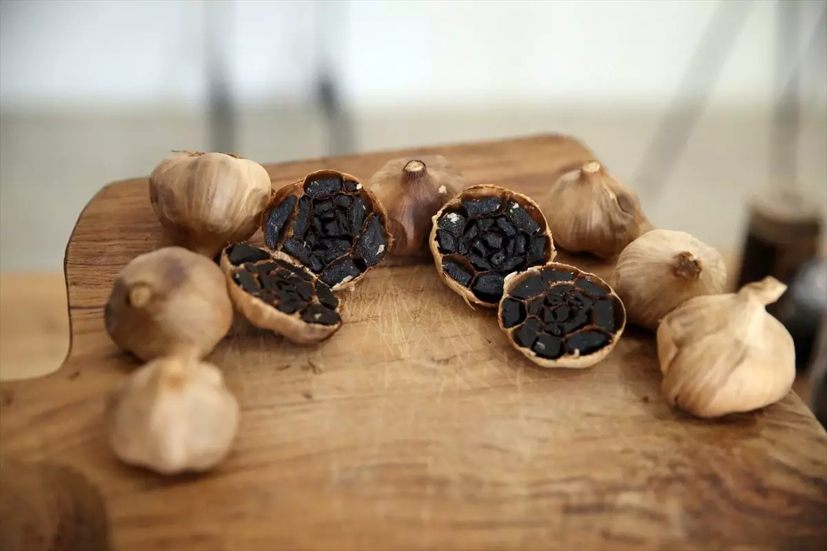 taskopru sarimsagindan siyah sarimsak ihracati YeJ5MsLq.jpg