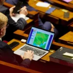 hukumet-windowsu-birakiyor-linuxa-geciyor-pcmamIC3