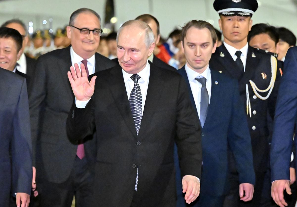 album-rusya-devlet-baskani-putin-cinde-VUrqez7C