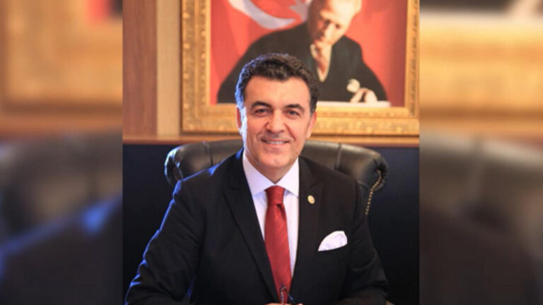 baskan-faruk-demirden-19-mayis-mesaji-yarinlari-bilim-sanat-ve-cagdas-degerlerle-insa-edecegiz-a7Aj2FYm
