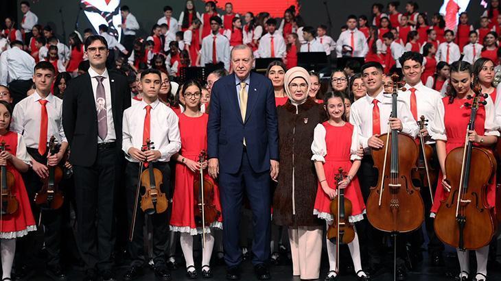 cumhurbaskani-erdogan-cumhurbaskanligi-cocuk-orkestrasi-ve-korosu-konserini-dinledi-YN3AWGAw