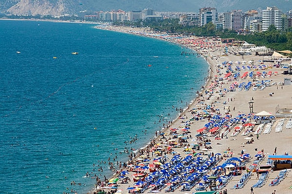 Antalya’nın Plajlarında Yaz Tatili Keyfinin Tadını Çıkarın