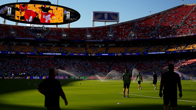 Amerikan ruyasinin artiklari ve ambalajli futbol qHxT9MXu
