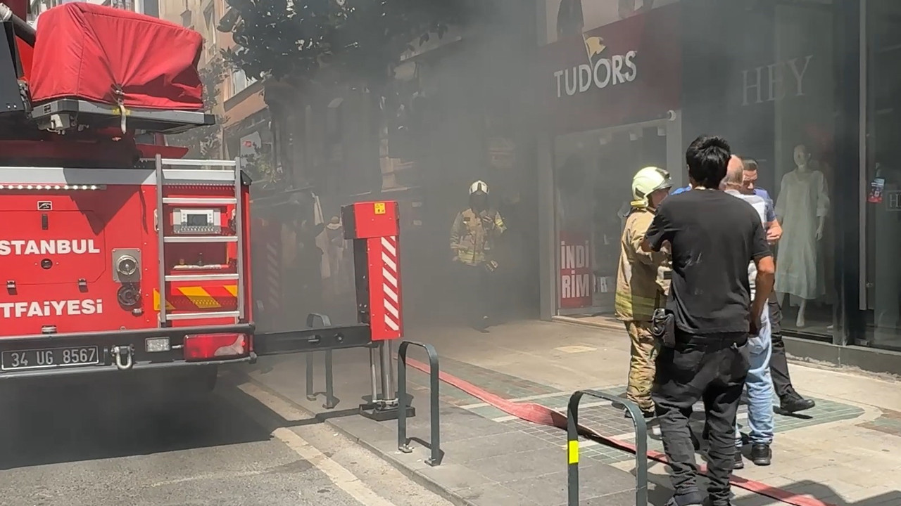Sislide yeraltindan yukselen dumanlar itfaiyeyi alarma gecirdi Zzhxs8ZX